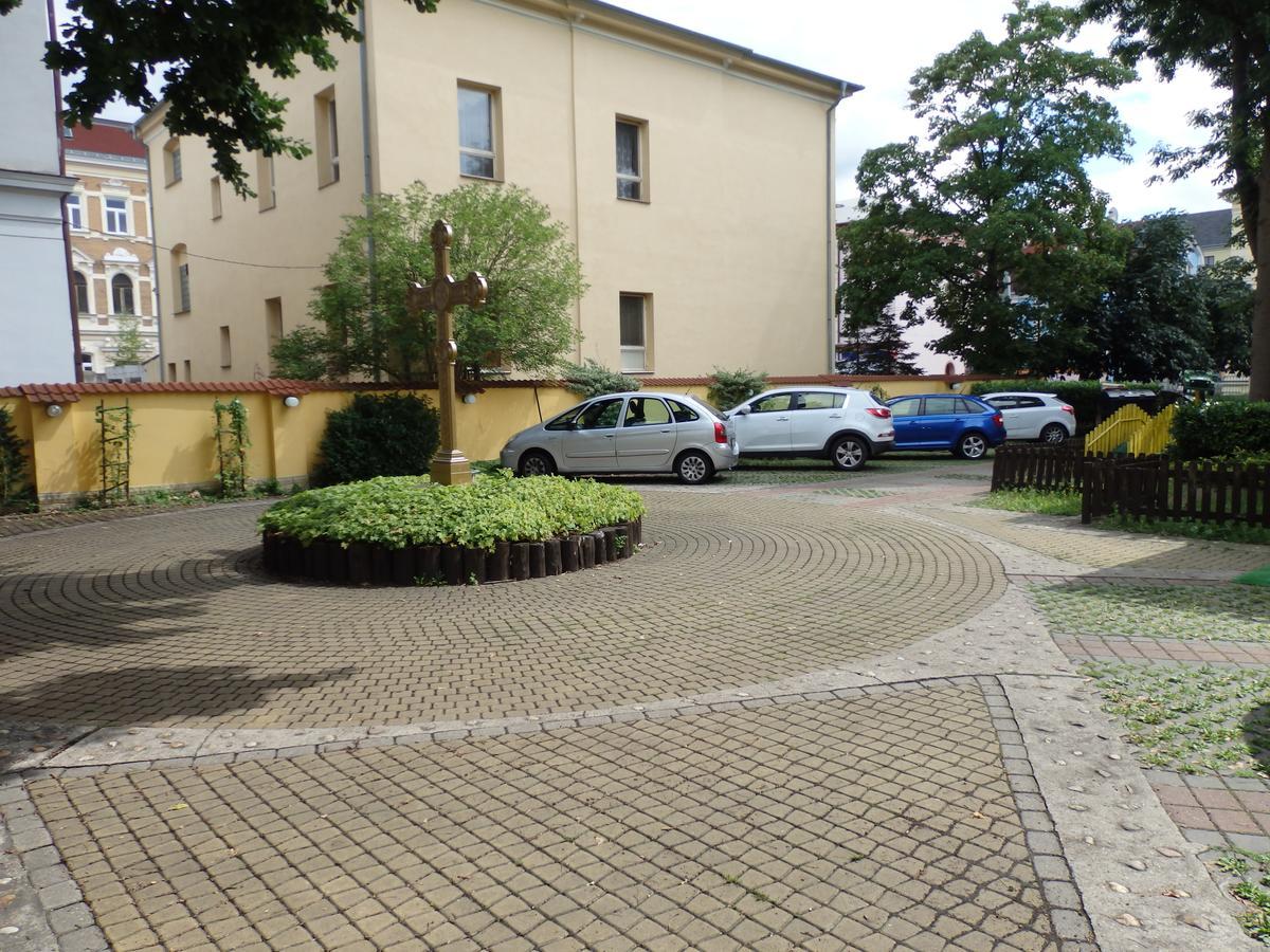 Hotel Zlaty Kriz Teplice Exterior foto